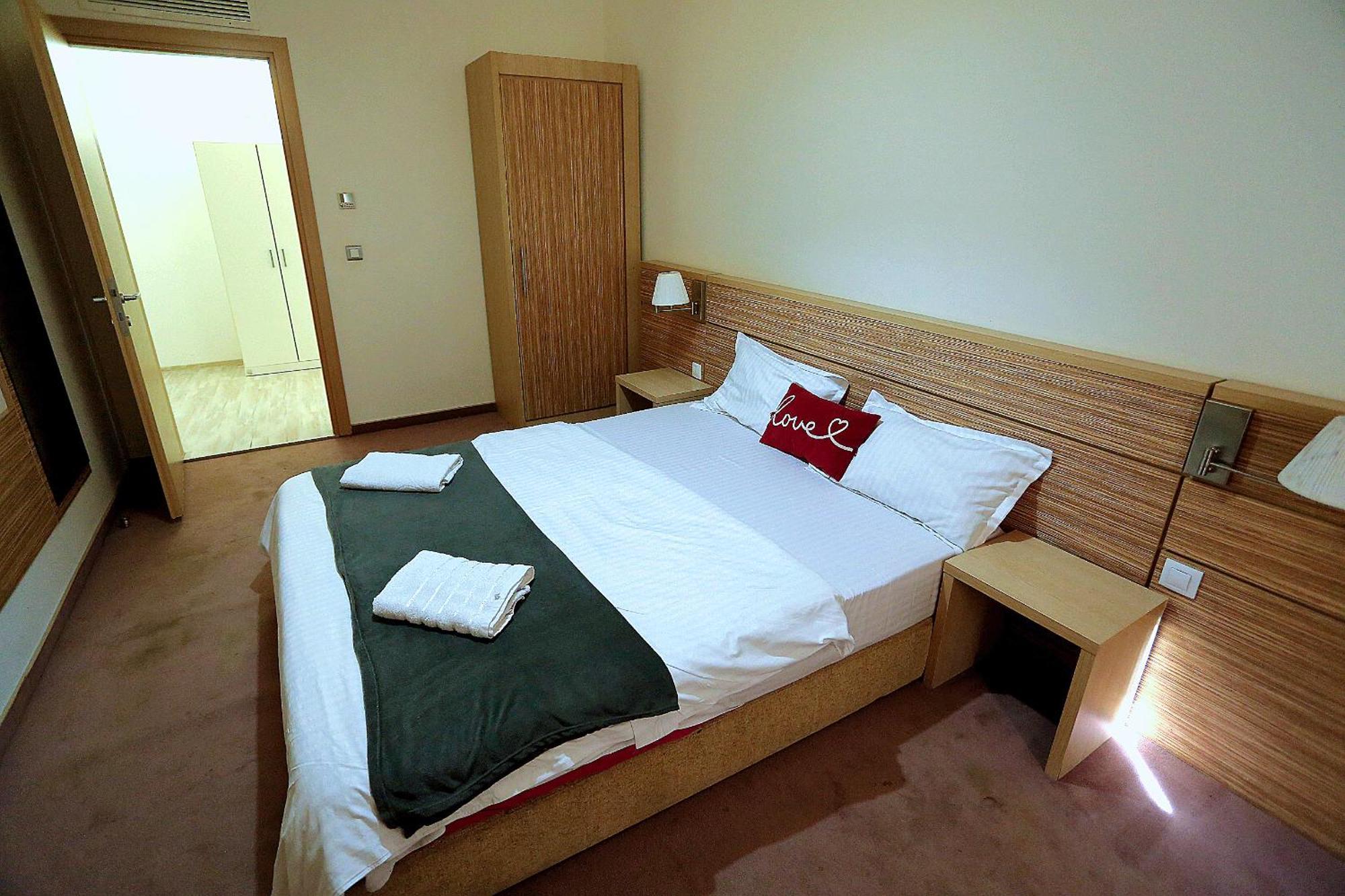 Cataleya Suites Aparthotel Бухарест Экстерьер фото